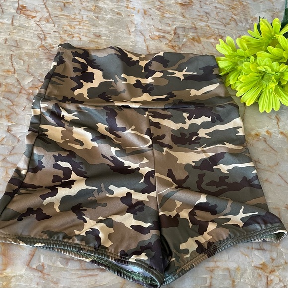NWOT Camo Booty/Dance/Yoga/Exercise Shorts 3 Pair - Picture 3 of 8